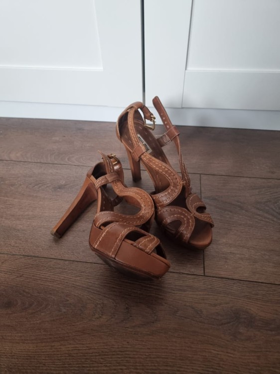 Brązowe sandałki skóra naturalna wysoki obcas Miu Miu, r. 39