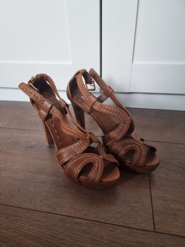 Brązowe sandałki skóra naturalna wysoki obcas Miu Miu, r. 39