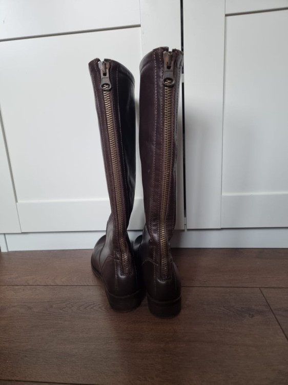 Czekoladowe kozaki Guess, r. 38 skóra naturalna Model Anna GSB3ANN BN-38