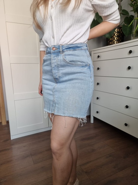 Jeansowa spódniczka z przeszyciami Gina Tricot, r. S