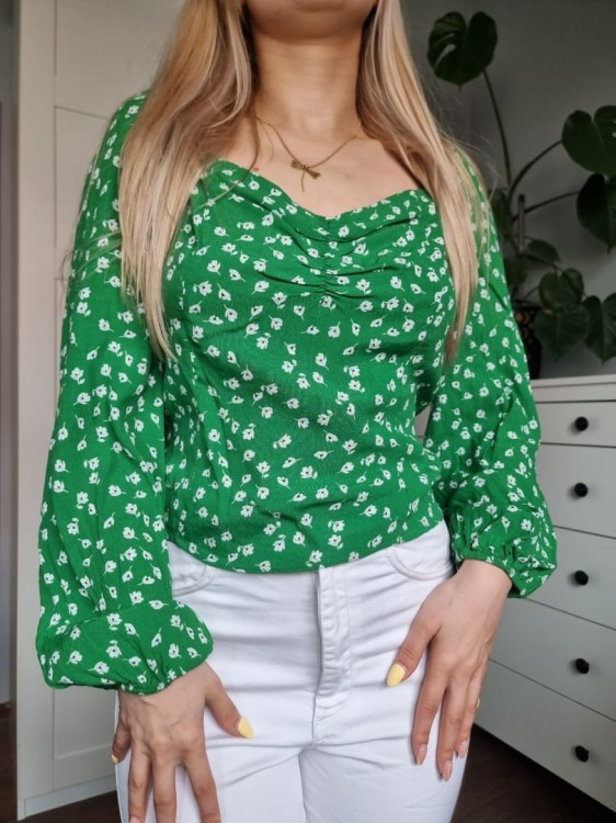 Zielona bluzka z bukami w kwiatuszki, r. L, wiskoza