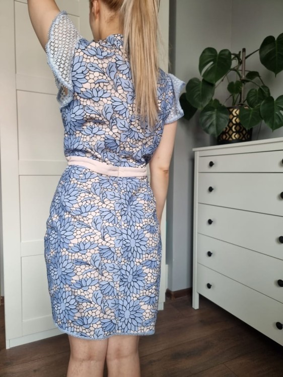 Sukienka z koronką baby blue i jasny róż, kwiaty, na wesele, chrzciny