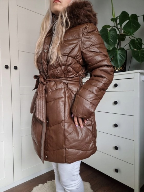 Zimowa kurtka płaszczyk parka czekoladowa XXL - 6XL z kapturem i futerkiem