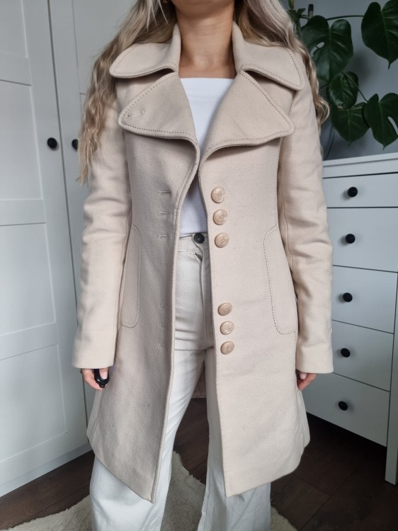 Beżowy damski płaszcz Huna wełna klasyczny elegancki XS 34