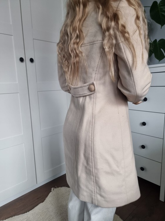 Beżowy damski płaszcz Huna wełna klasyczny elegancki XS 34