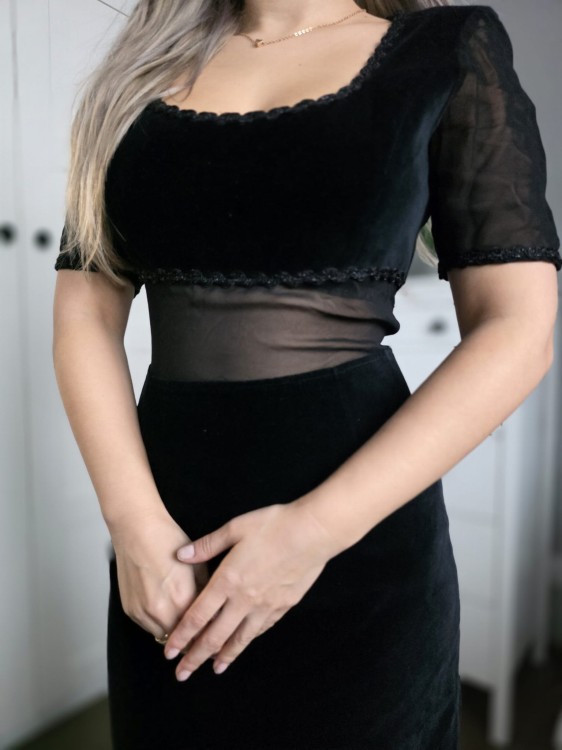 Elegancka mała czarna sukienka kobieca koronką welur vintage bawełna koraliki