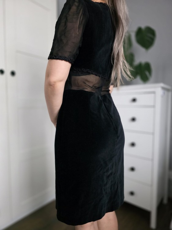 Elegancka mała czarna sukienka kobieca koronką welur vintage bawełna koraliki