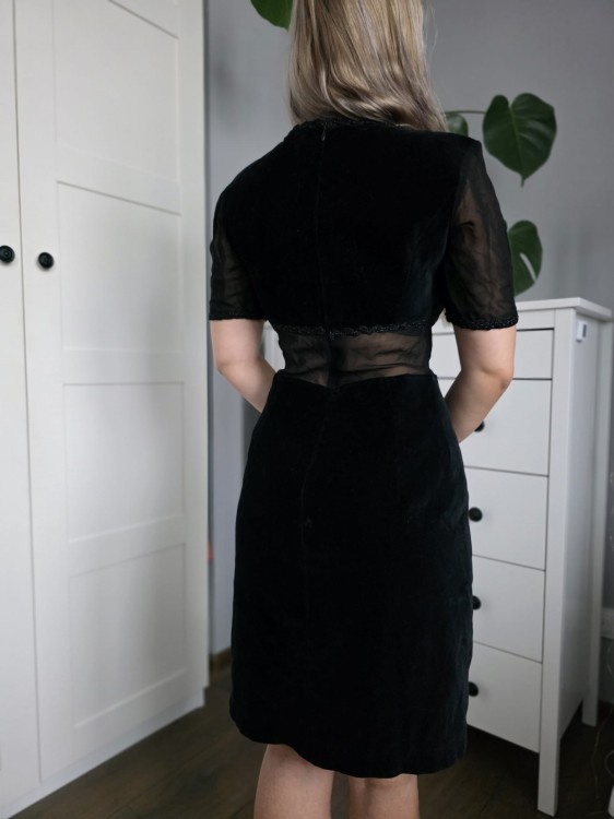 Elegancka mała czarna sukienka kobieca koronką welur vintage bawełna koraliki