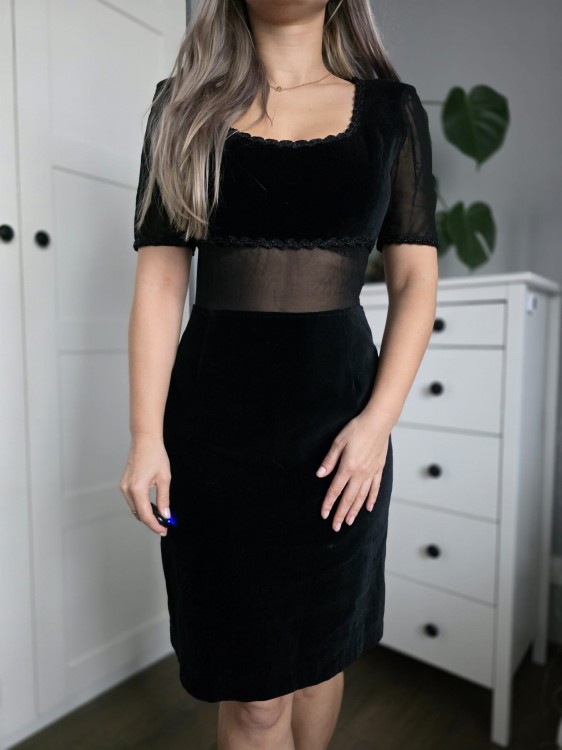 Elegancka mała czarna sukienka kobieca koronką welur vintage bawełna koraliki