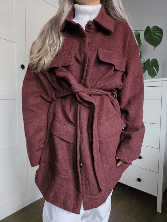 Kurtka z wełną bordowa burgundowa wiązana w pasie kobieca elegancka