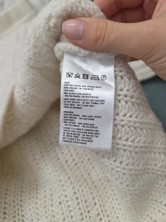 Kremowy damski sweter alpaka i wełna dziewicza warkocze klasyczny szersze rękawy