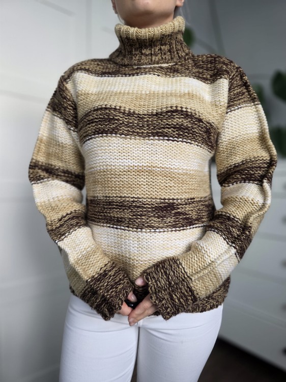 Wełniany damski sweter w pasy brązowy beż golf niegryzący