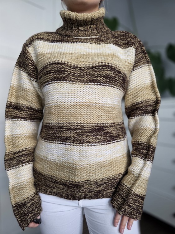 Wełniany damski sweter w pasy brązowy beż golf niegryzący