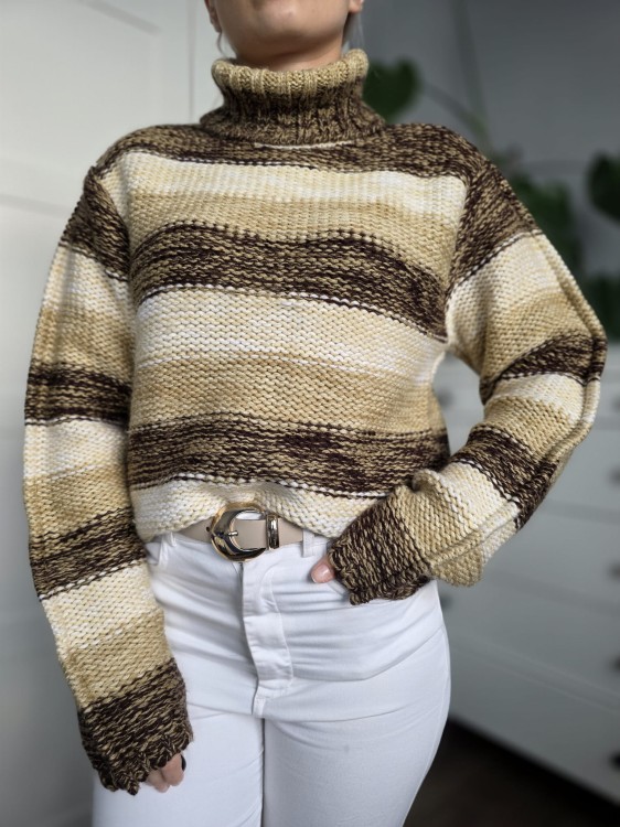 Wełniany damski sweter w pasy brązowy beż golf niegryzący