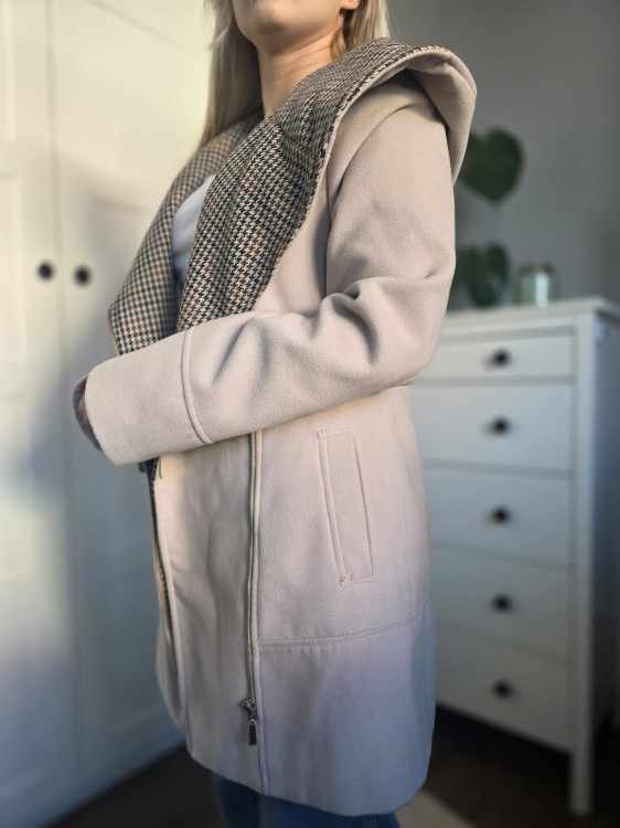Płaszcz beżowy damski wełna z kapturem elegancki asymetryczny r. S