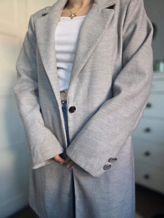 Szary płaszcz damski wełna klasyczny elegancki srebrne guziki szary popielaty