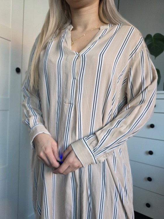 Wiskozowa sukienka tunika w paski beżowa elegancka oversize