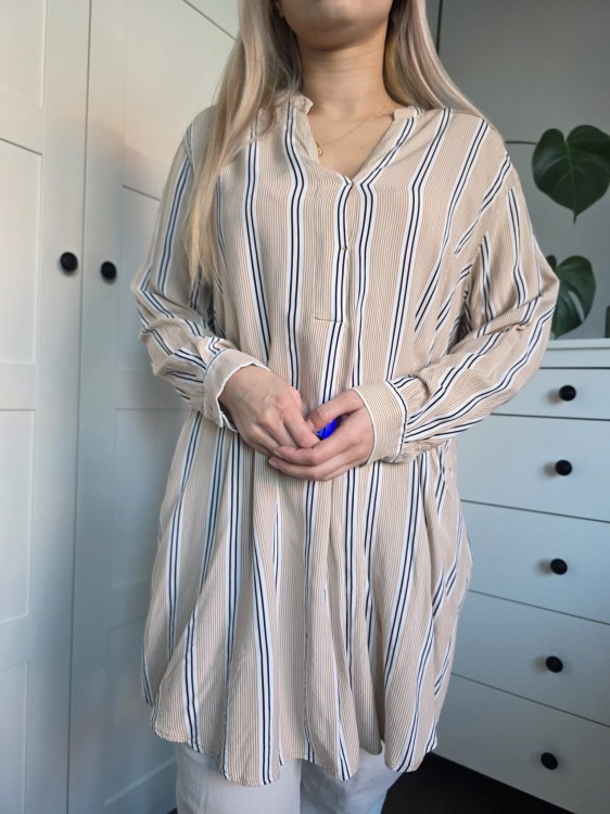 Wiskozowa sukienka tunika w paski beżowa elegancka oversize