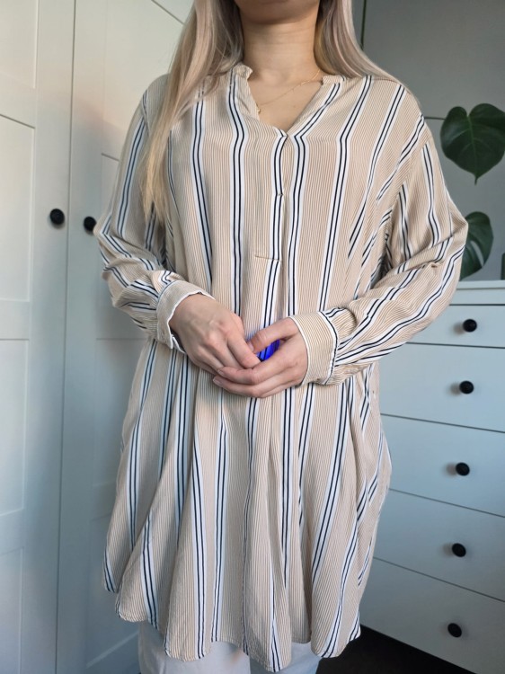 Wiskozowa sukienka tunika w paski beżowa elegancka oversize