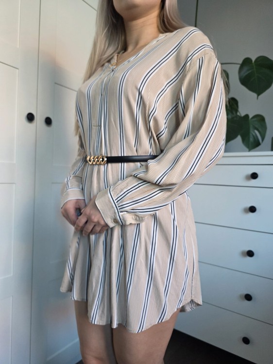Wiskozowa sukienka tunika w paski beżowa elegancka oversize