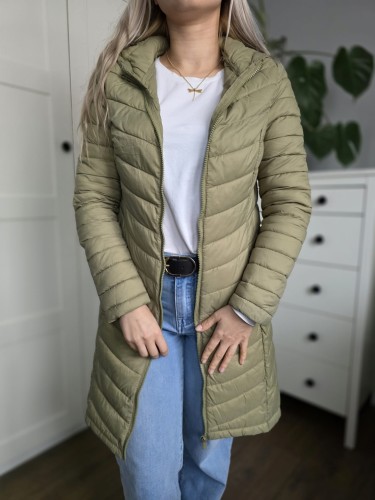 Zielona pikowana kurtka damska płaszczyk z kapturem wiosna r. S