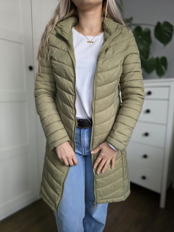 Zielona pikowana kurtka damska płaszczyk z kapturem wiosna r. S