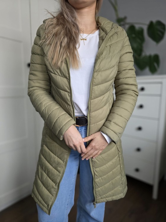 Zielona pikowana kurtka damska płaszczyk z kapturem wiosna r. S