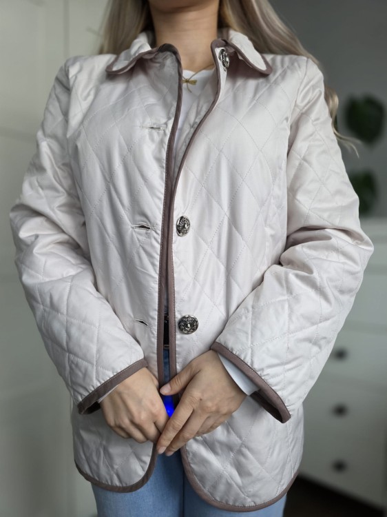Elegancka kremowa pikowana kurtka ze srebrnymi guzikami kieszenie r. M oversize
