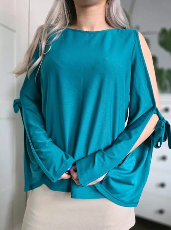 Zielona bluzka elegancka z kokardami na rękawach rozcięcia V by Very M 38