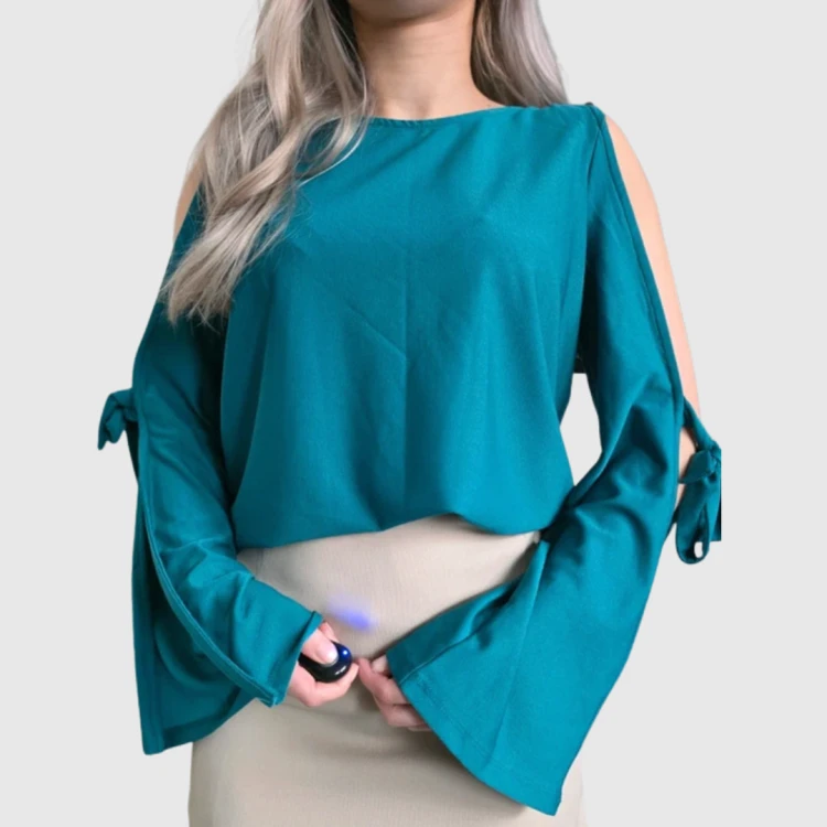 Zielona bluzka elegancka z kokardami na rękawach rozcięcia V by Very M 38