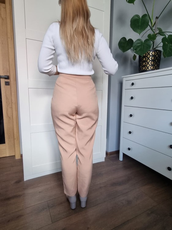Spodnie beżowe cygaretki eleganckie MISSGUIDED r. 10