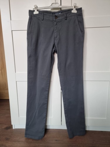 Szare spodnie w prążki NAVY SAIL, r. 48