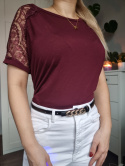 Burgundy t-shirt with lace on the sleeves