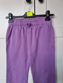 Purple cotton sweatpants, size 122/128 cm.