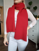 Scarf in deep red color.