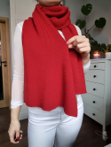 Scarf in deep red color.