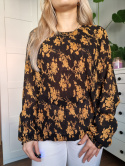 Chiffon blouse in roses with ruffled sleeves