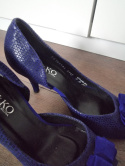 Ryłko cobalt high heels with snakeskin and open toe