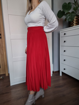 Red pleated midi skirt, Gucci