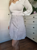 White trapezoidal skirt with black stripes