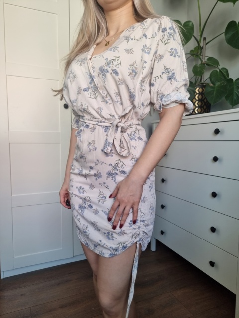 Feminine dress, cream with small light blue flowers, puff sleeves, waist tie, viscose, size S Feminine dress, cream with small light blue flowers, puff sleeves, waist tie, viscose, size S