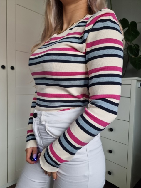 Sweterek /bluzka w paski Zara rozmiar L Sweterek /bluzka w paski Zara rozmiar L