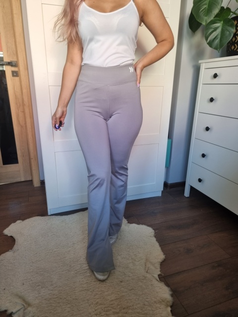 Szare dresy proste nogawki rozszerzane wysoki stan talia kobiece sportowe roz S Szare dresy proste nogawki rozszerzane wysoki stan talia kobiece sportowe roz S