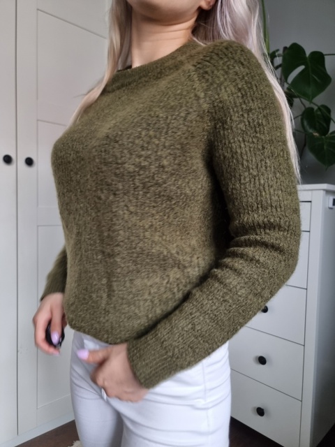 Ciemnozielony oliwkowy sweter Wełna Moher coasy milutki ciepły Ciemnozielony oliwkowy sweter Wełna Moher coasy milutki ciepły