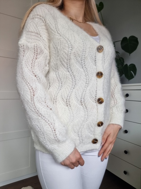 Puchaty kremowy kardigan 20% moher Puchaty kremowy kardigan 20% moher